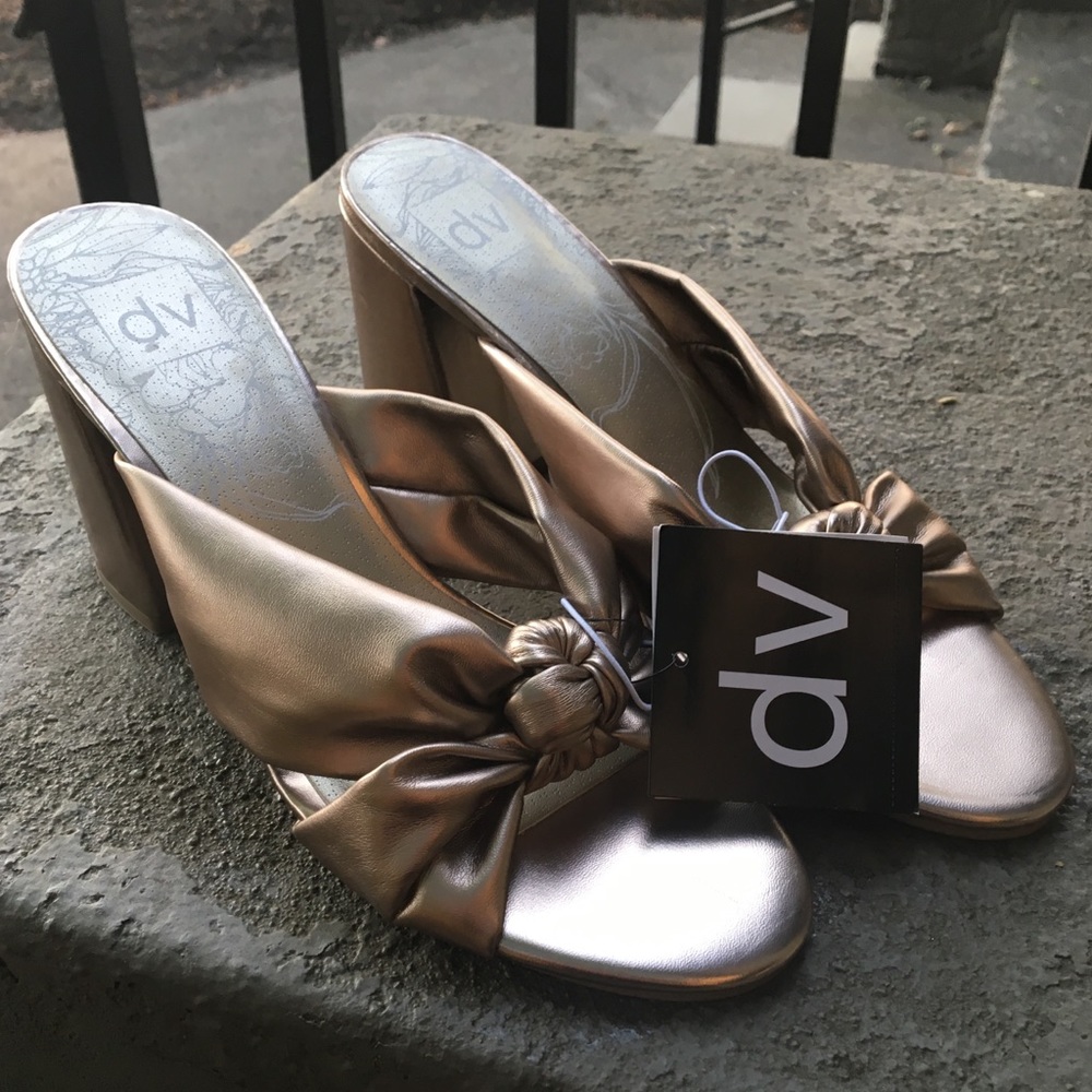 NWT DV BY DOLCE VITA METALLIC 70s INSPIRED MULE
